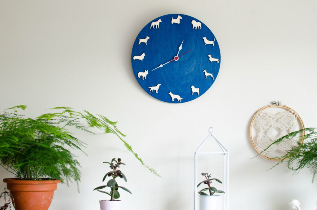 dog clock blue2