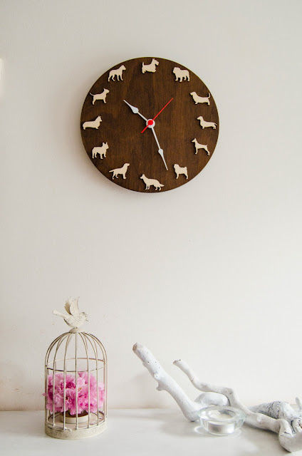 dog clock2
